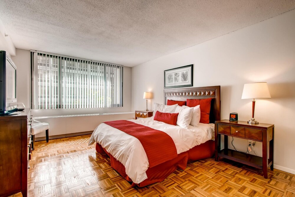 Global Luxury Suites at the Commonwealth - photo 8