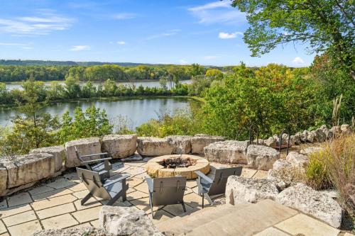 Riverfront Inn - photo 54