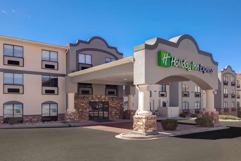 Holiday Inn Express & Suites Moab by IHG - photo 63