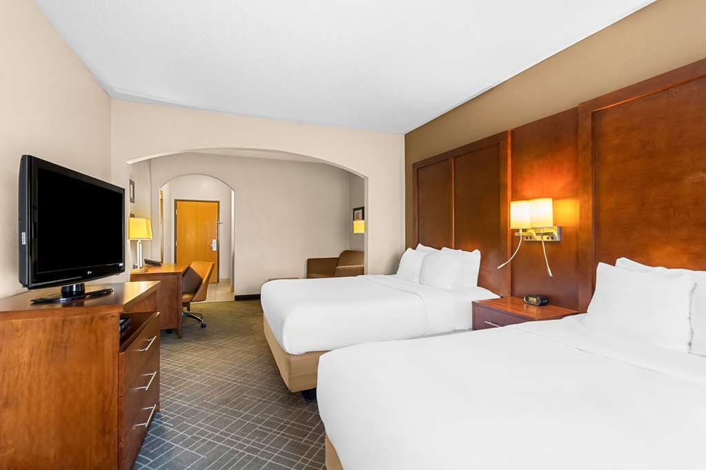 Comfort Suites Vincennes - photo 23