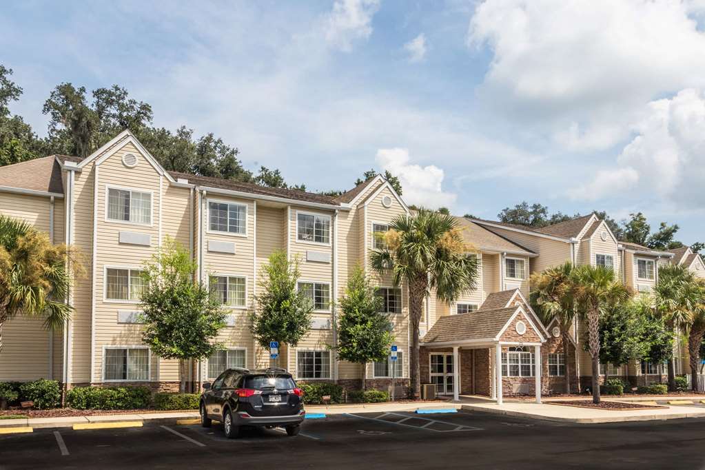 Microtel Inn & Suites by Wyndham Ocala - photo 2