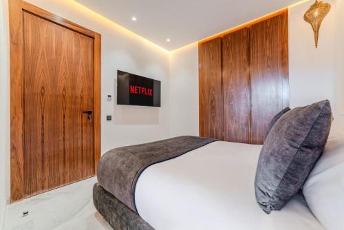 Charming Apartment in Hyper Center Modernity — 4-Star Luxury Hotel in Marrakesh, Morocco