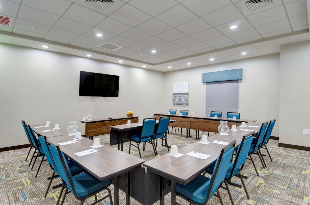 Hampton Inn & Suites Portland West - photo 84