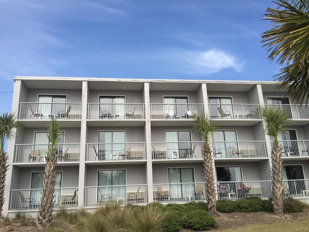 Admiral Motor Inn - photo 34