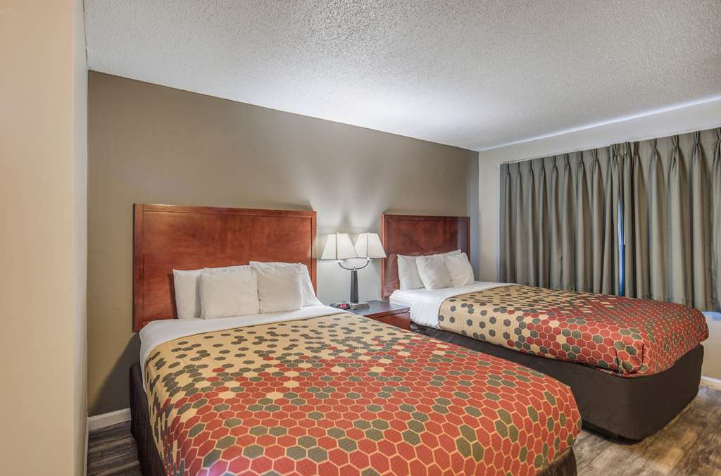 Econo Lodge Inn & Suites Yreka - photo 15