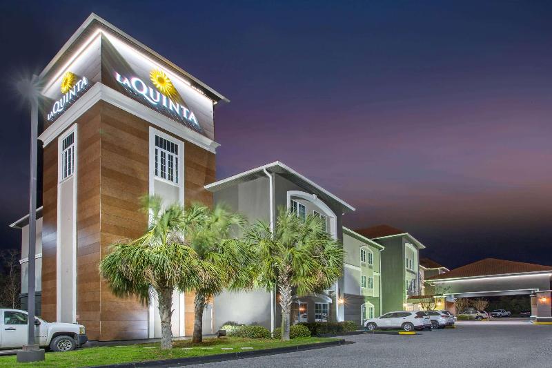 La Quinta Inn & Suites by Wyndham Mobile Tillman's Corner - photo 5