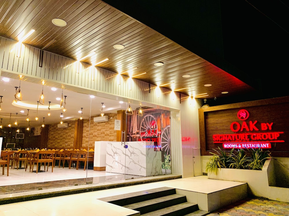 Hotel Oak by signature Airport Zone — hotel near Rajiv Gandhi International Airport