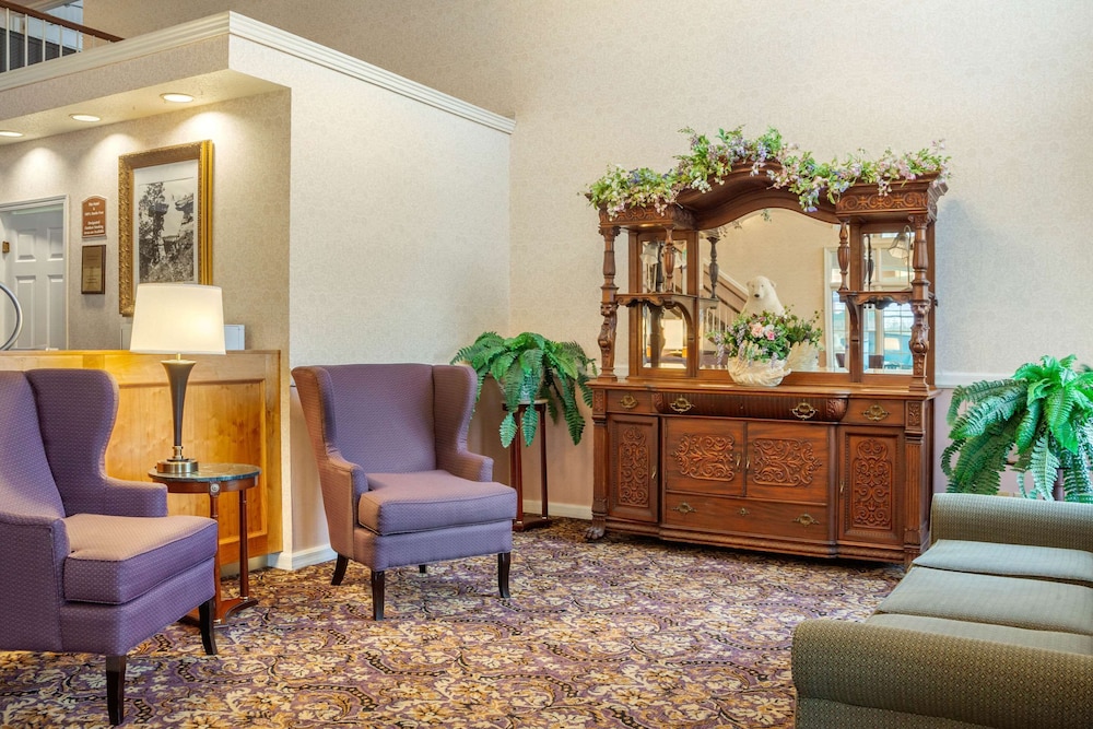 Wintergreen Hotel & Conference Center - photo 29