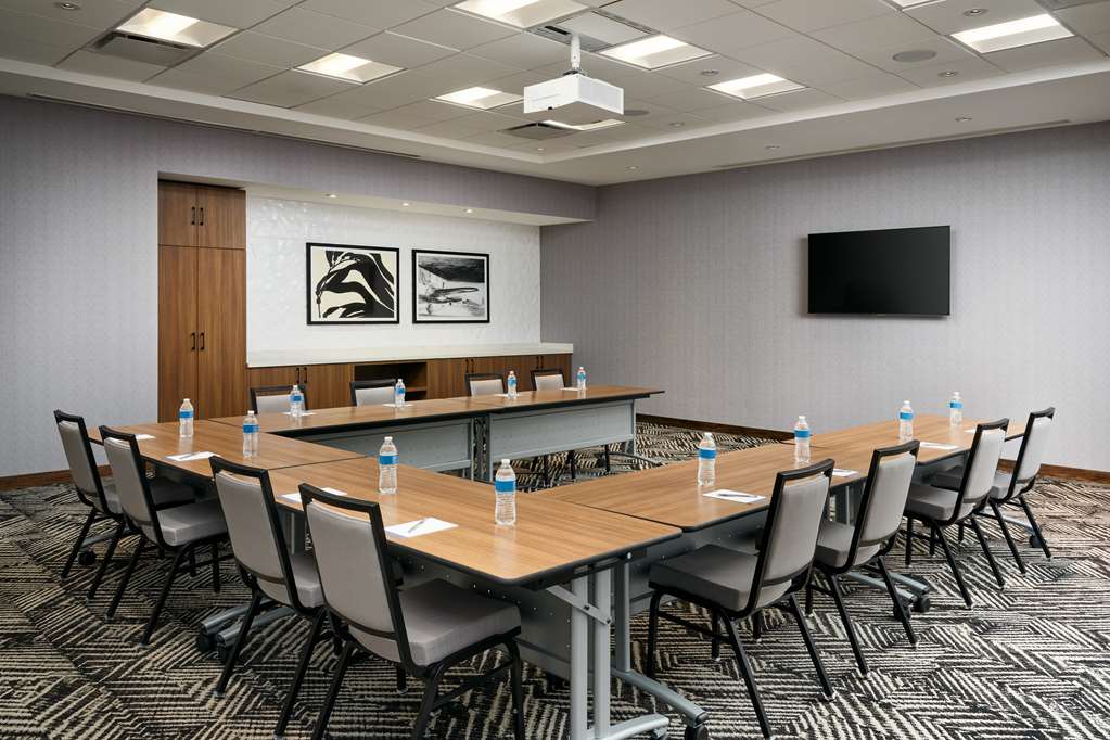 Hyatt Place Melbourne Airport - photo 25