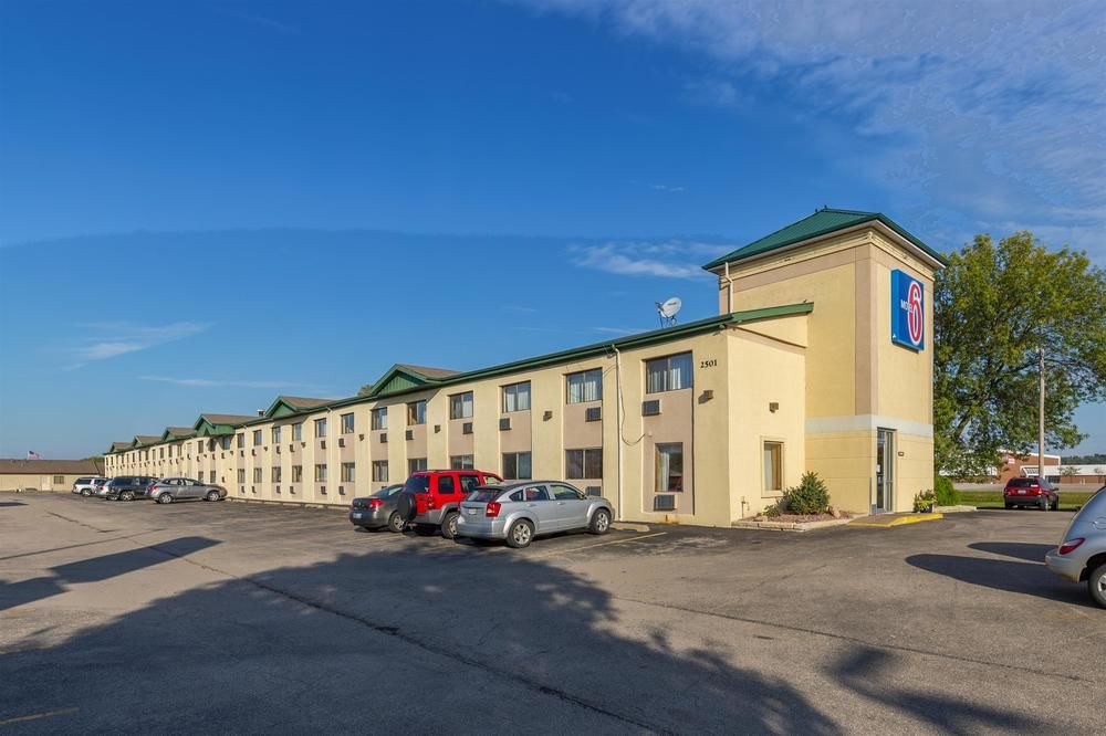 Motel 6 Moline - photo 53