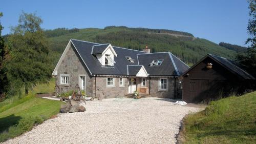 The Byre — 4-Star Luxury Hotel in None, United Kingdom