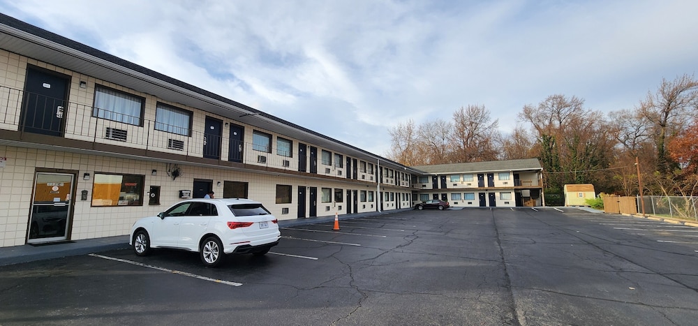 Turnpike Motel Richmond VA by Hotel O US 60 in Richmond, United States