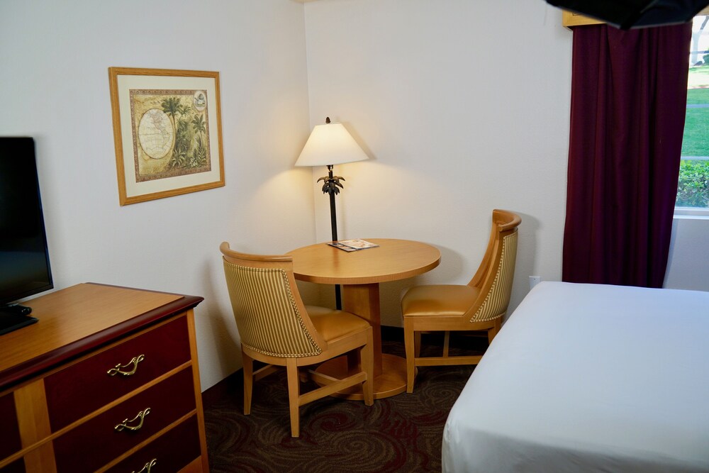 CasaBlanca Resort and Casino - photo 8