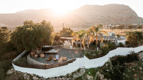 Ninémia Sea living in Archangelos, Greece