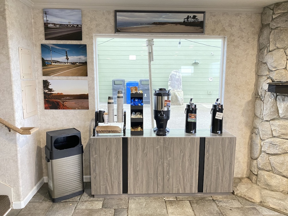 Beachcomber Motel Fort Bragg - photo 2