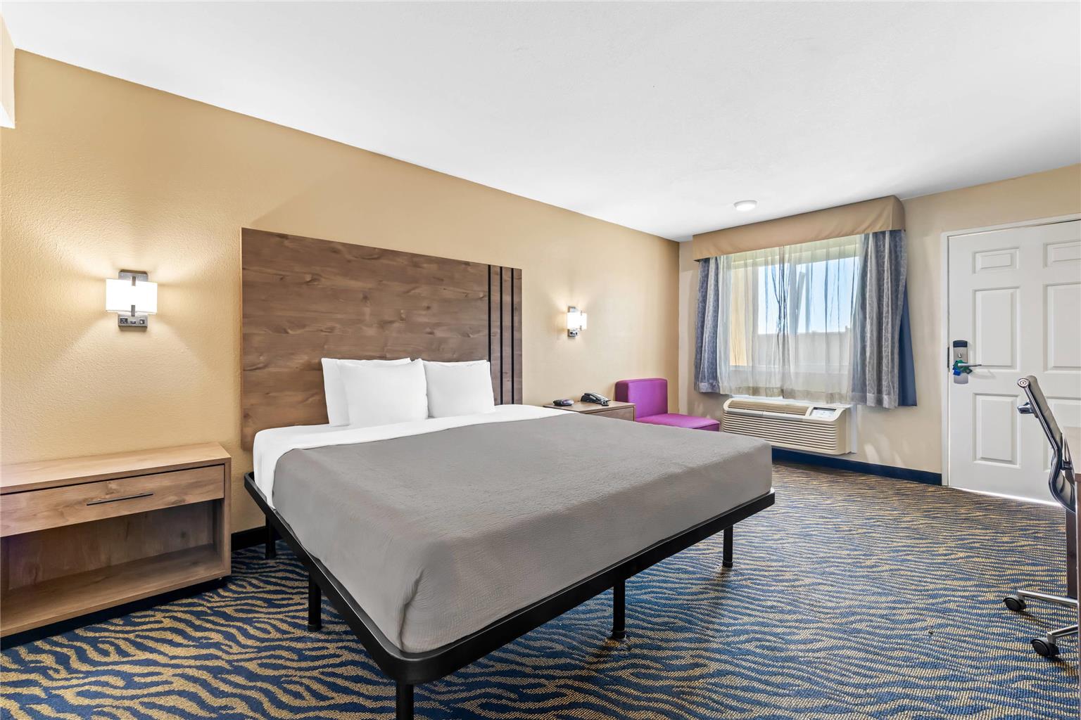 Quality Inn & Suites - photo 26