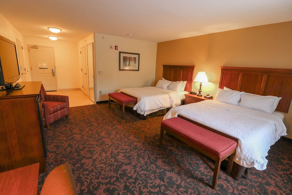 Hampton Inn Lincolnton - photo 6