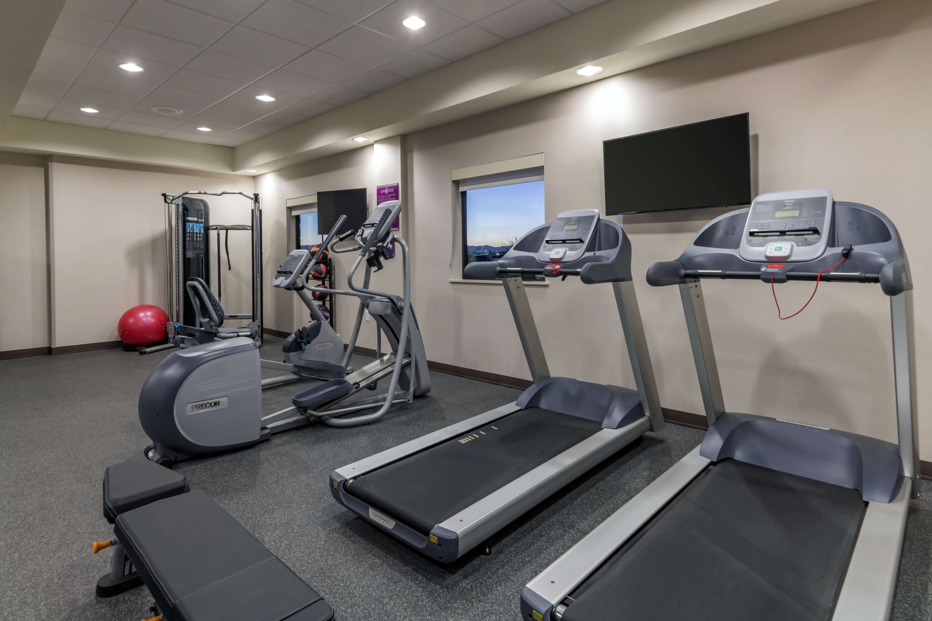 Home2 Suites by Hilton Kingman - photo 21