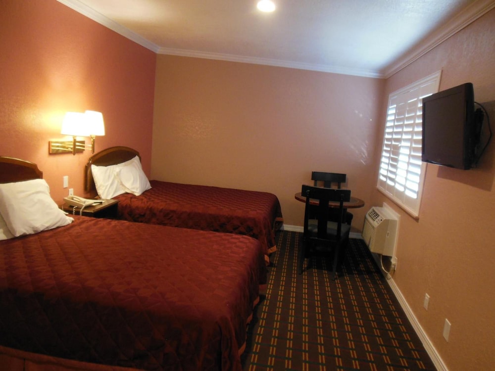 Sealamp Inn - photo 20