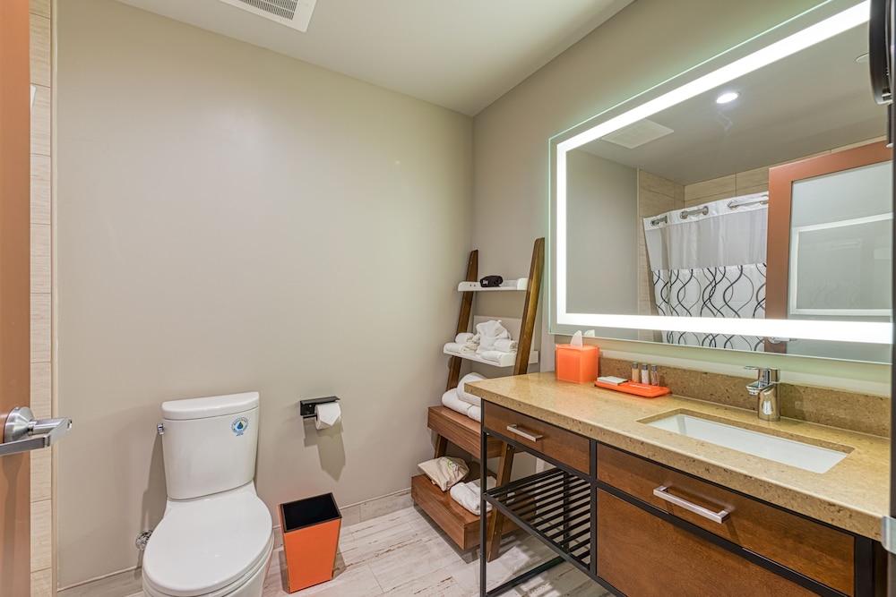 Hotel Lexen Newhall - photo 45