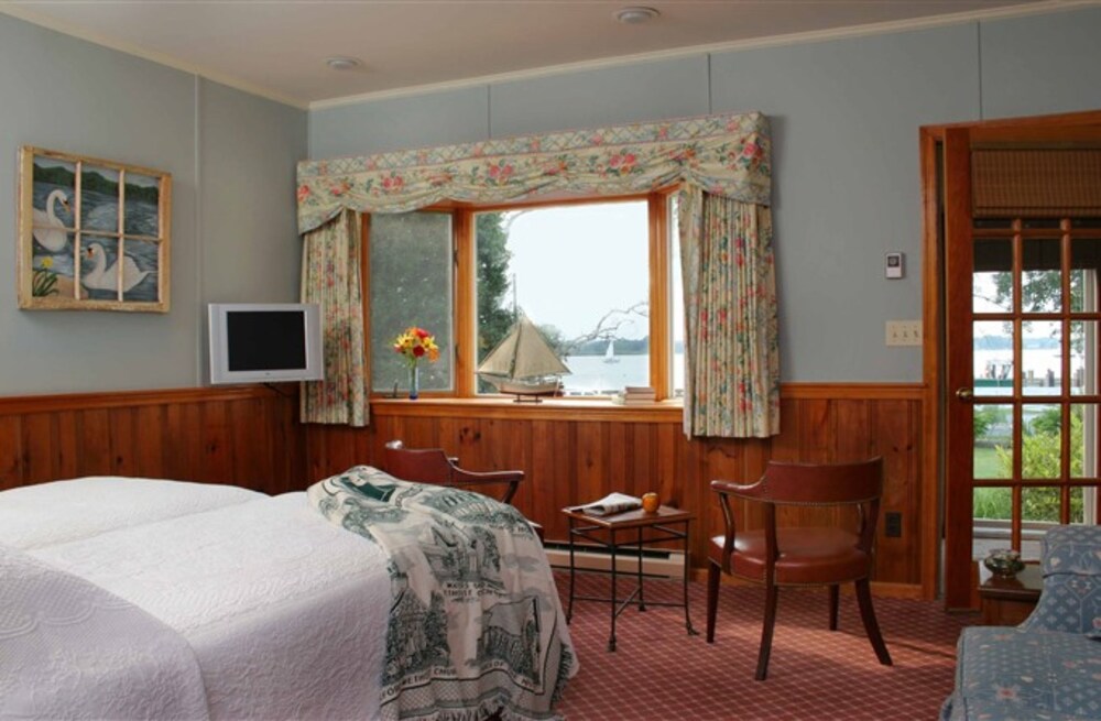 Robert Morris Inn A Waterfront Country Inn - photo 6