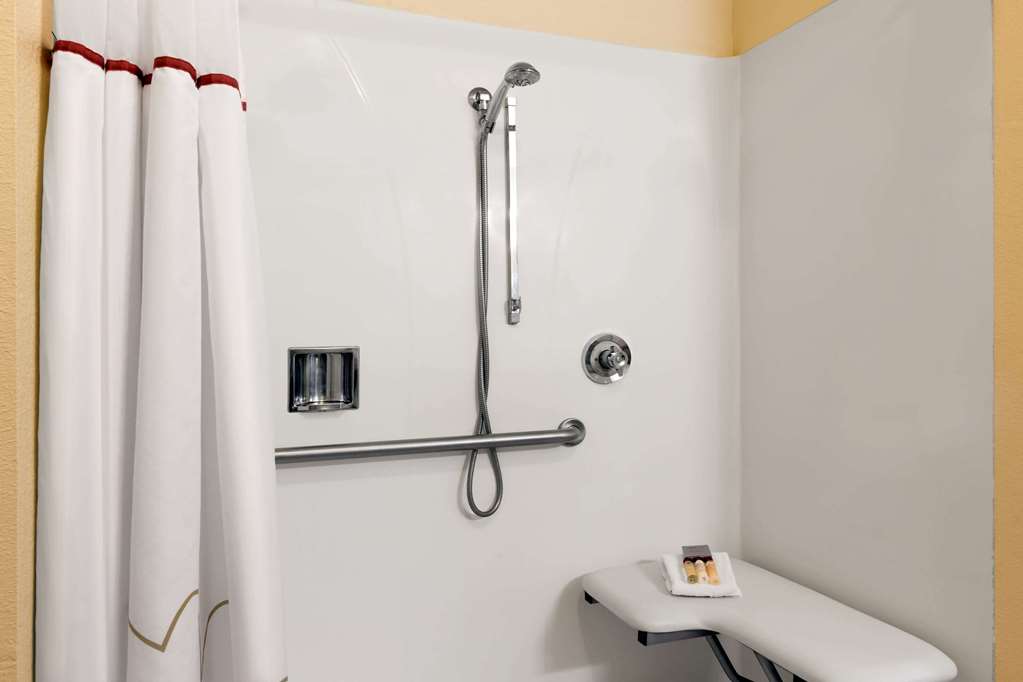 Hawthorn Suites by Wyndham Rancho Cordova Folsom - photo 4