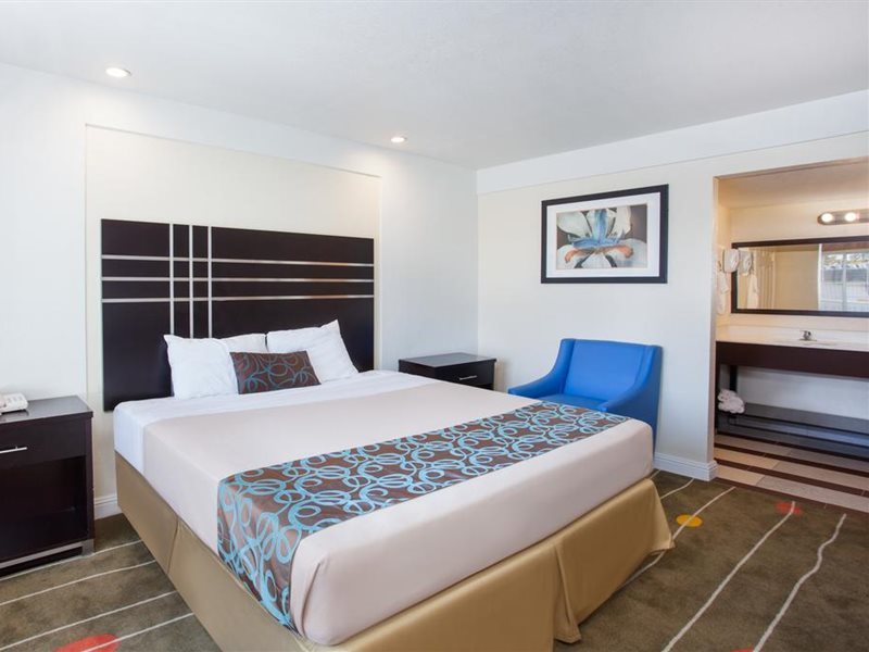Travelodge by Wyndham Fresno Yosemite Area - photo 5