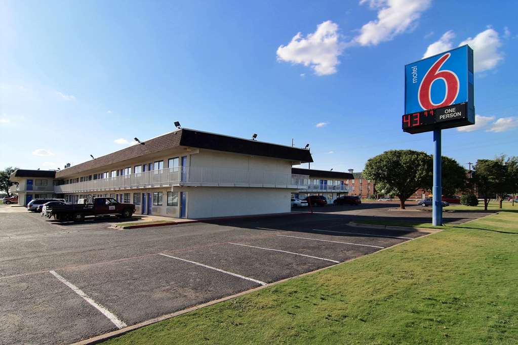 Motel 6 Lubbock TX - photo 5