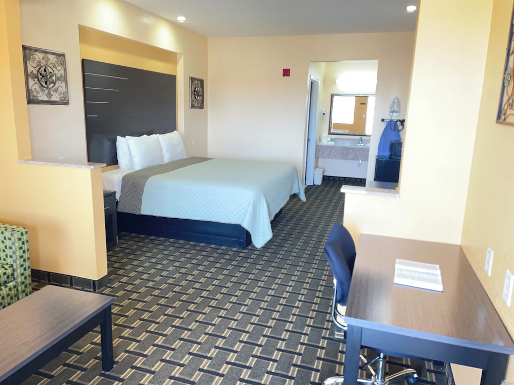 HomeGate Inn and Suites - photo 4