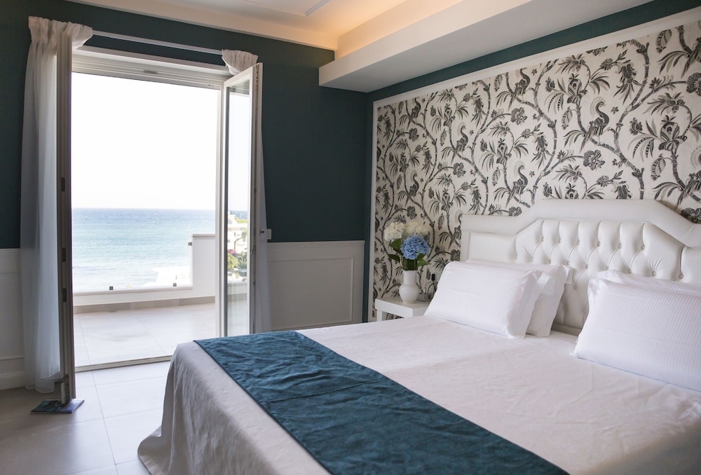 Bianco Riccio Suite Hotel — 4-Star Luxury Hotel in Fasano, Italy