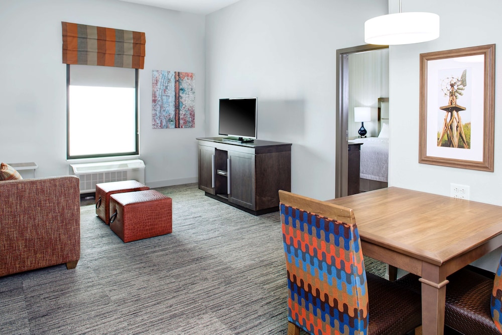 Hampton Inn & Suites Pittsburg Kansas Crossing - photo 13