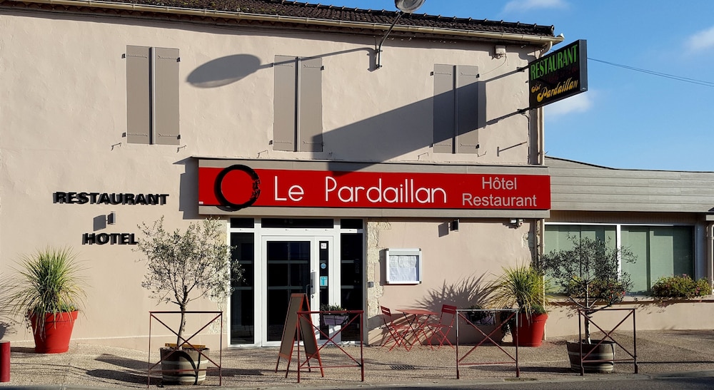 Logis Hôtel Restaurant Le Pardaillan pet-friendly hotel Gondrin