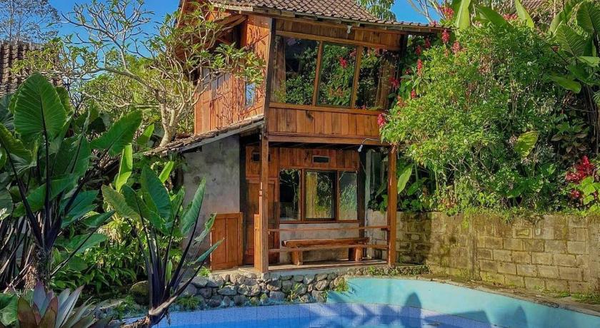 Taman Dolan Home & Resort - carbon neutral hotel in Malang