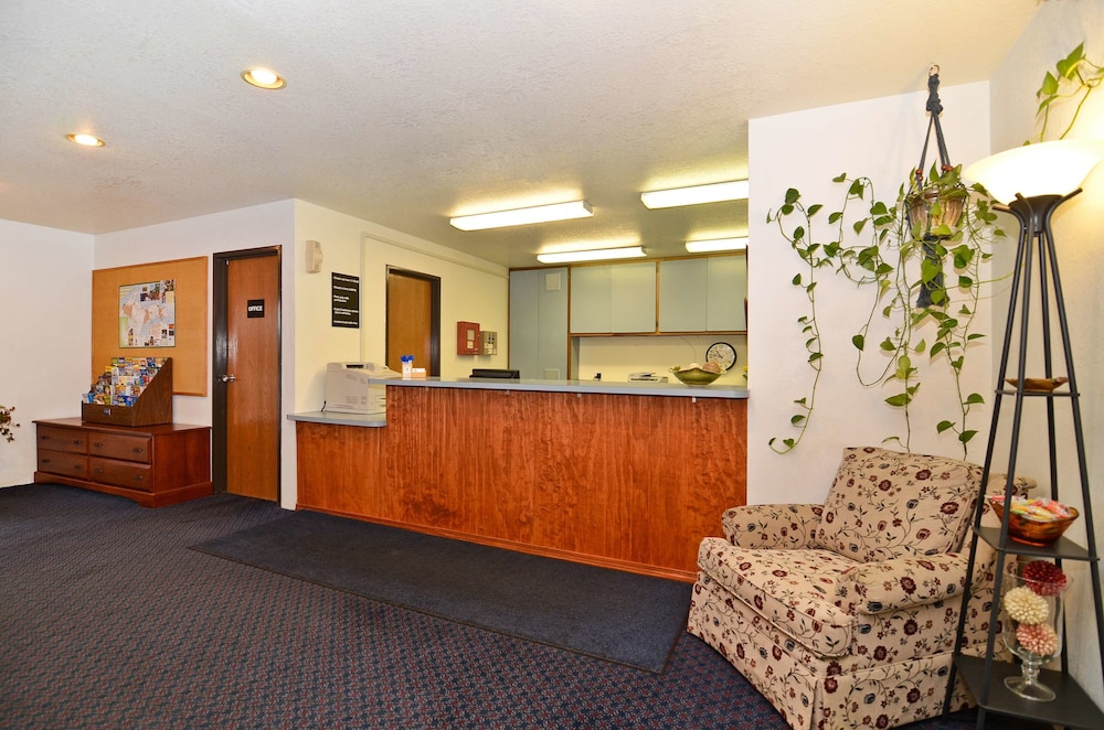 Americas Best Value Inn Sault Ste. Marie - photo 3