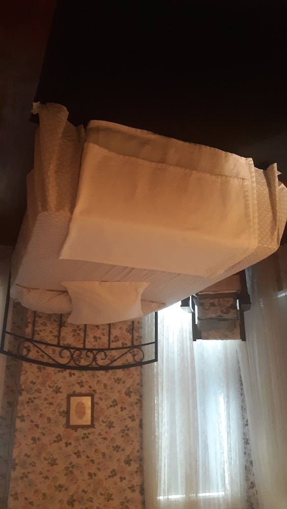 Rose Corner Inn - photo 8