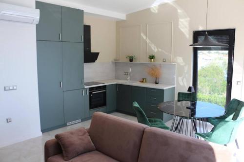 Apartments Marvi Ugljan — 4-Star Luxury Hotel in Ugljan, Croatia