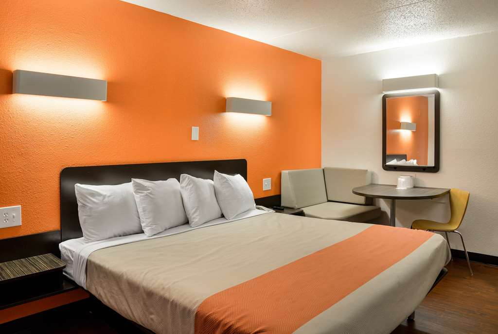 Motel 6 Toledo OH - featured photo