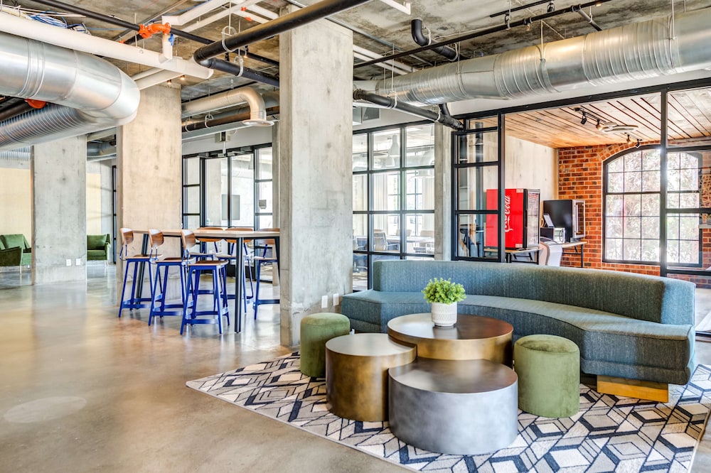 NYLO Las Colinas Hotel Tapestry Collection by Hilton - photo 4