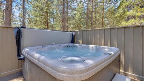 Yellow Pine 36 in Sunriver, United States