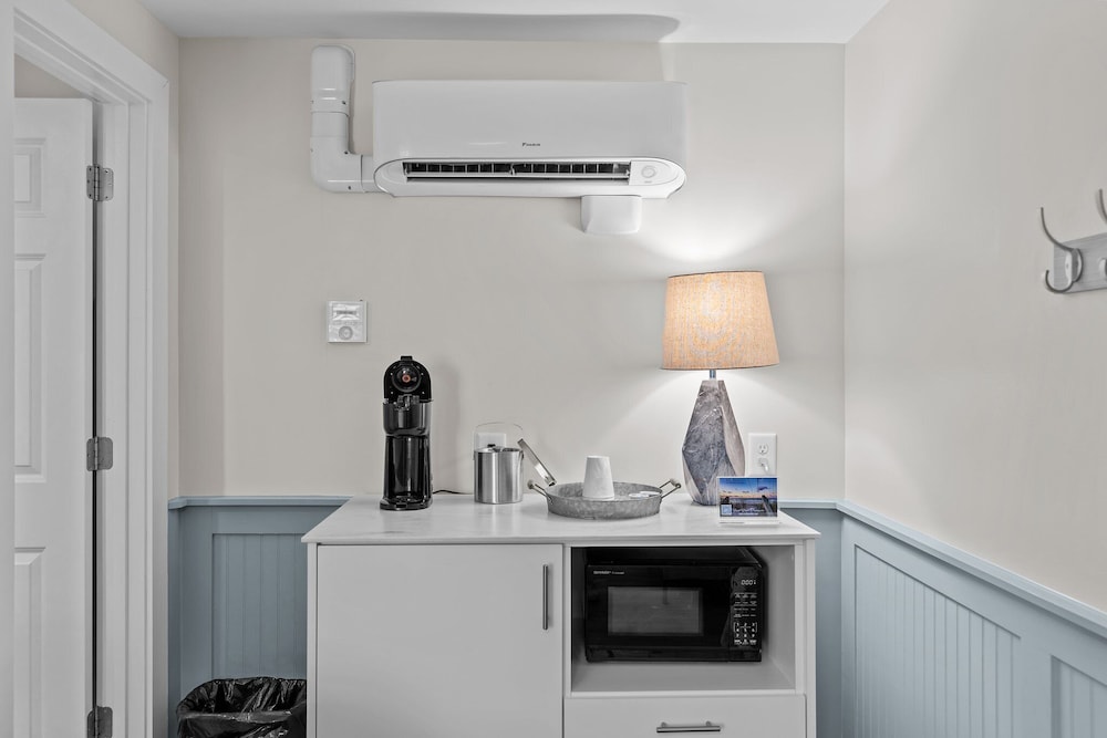 Loggerhead Inn and Suites - photo 31