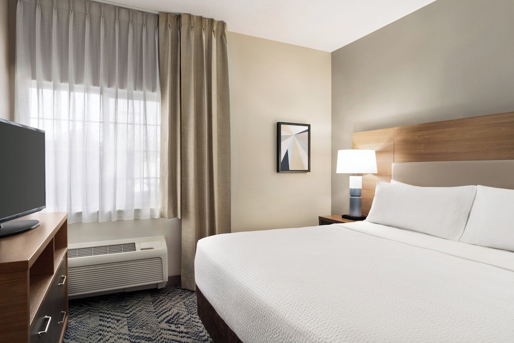 Candlewood Suites Boise Towne Square by IHG - photo 12