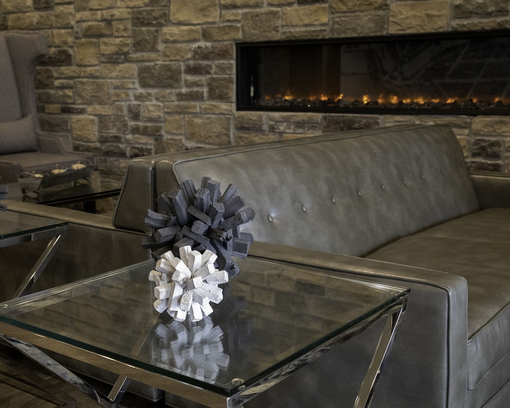 Cobblestone Hotel & Suites Two Rivers - photo 12