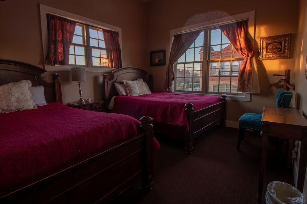 Nauvoo Temple House Hotel - photo 76