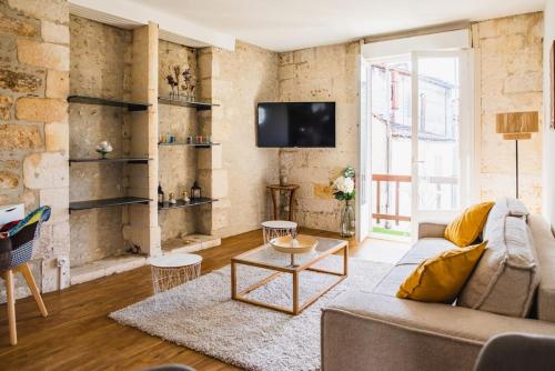 Sublime T2 Avec Balcon Wifi Linge Centre Ville — Cognac