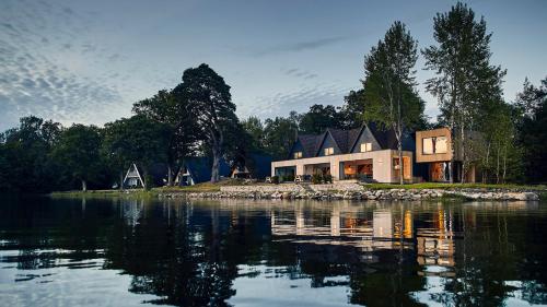 Lochend Chalets — Stirling