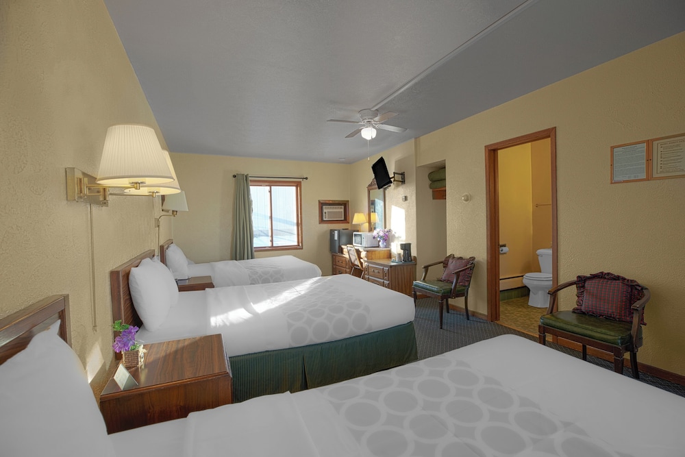 Love Hotels Silver Street by OYO at Hurley WI - photo 19