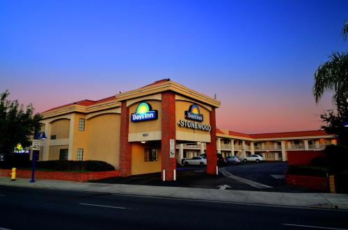 Days Inn by Wyndham Downey - photo 11