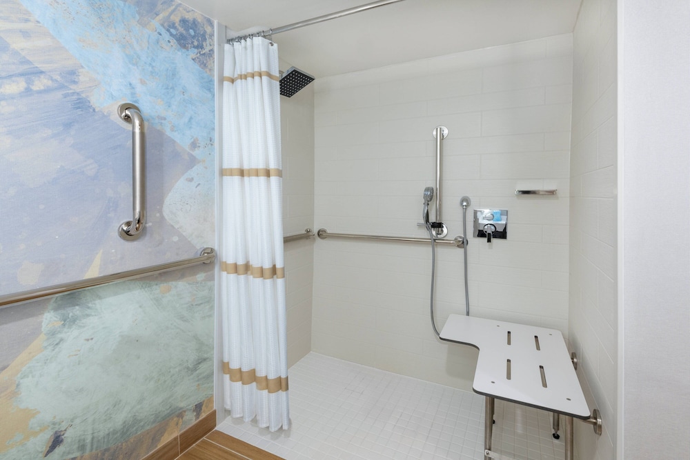 Marriott Madison West - photo 23