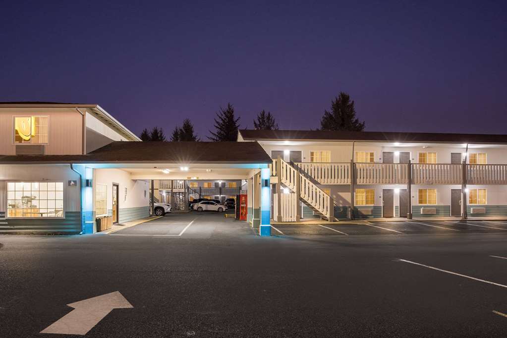 Super 8 by Wyndham Crescent City - photo 6