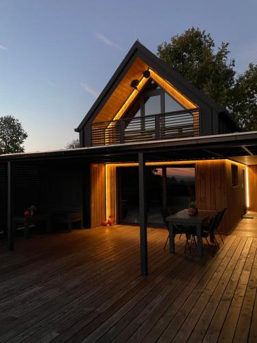 Stodoła Na Kresach widokowy domek drewniany całoroczny JACUZZI & SAUNA